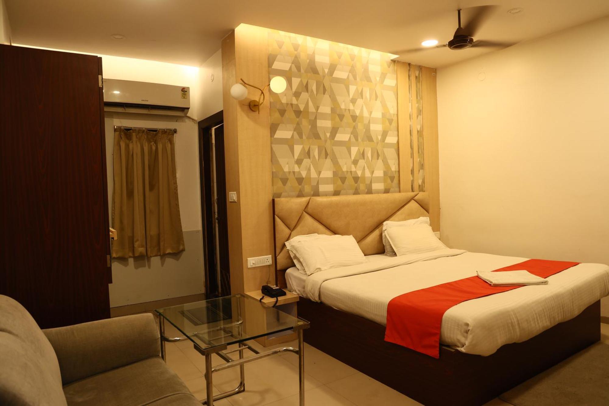 Hotel Bhubaneswari Classic Brahmapur Exterior foto