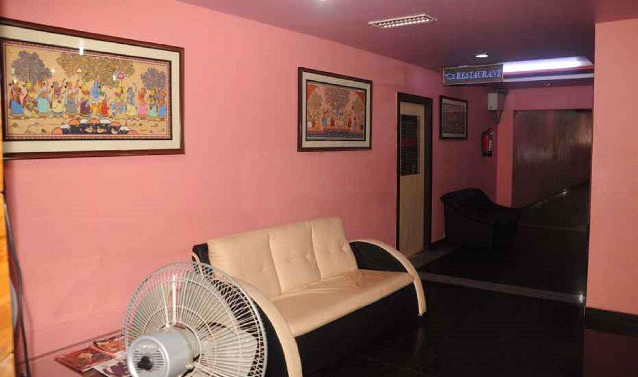 Hotel Bhubaneswari Classic Brahmapur Exterior foto